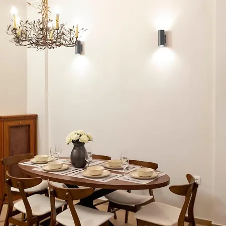 Mainavenue Living Savoir شقة