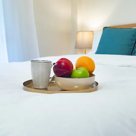 Mainavenue Living Savoir Apartment Thessaloniki