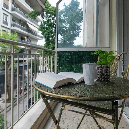 Mainavenue Living Savoir Apartment